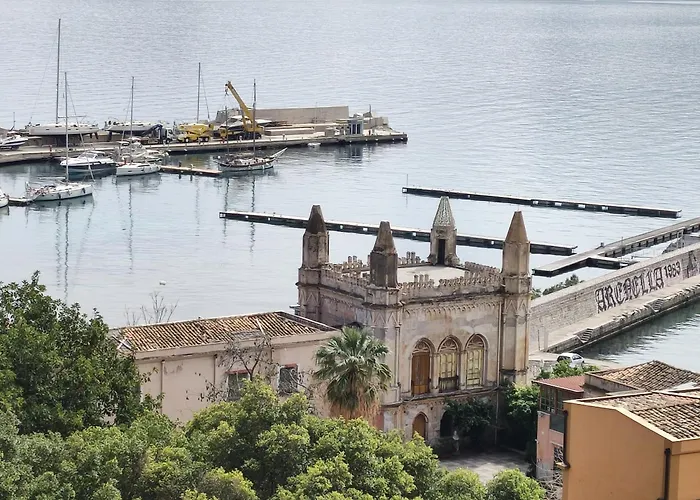 Rineddahouse Arenella - Vista Mare Panoramica A Con Parcheggio Privato